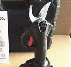 Wood Ranger Power Shears reviews 5