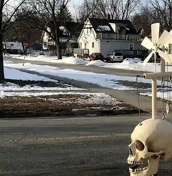 Halloween skull whirligig spinner
