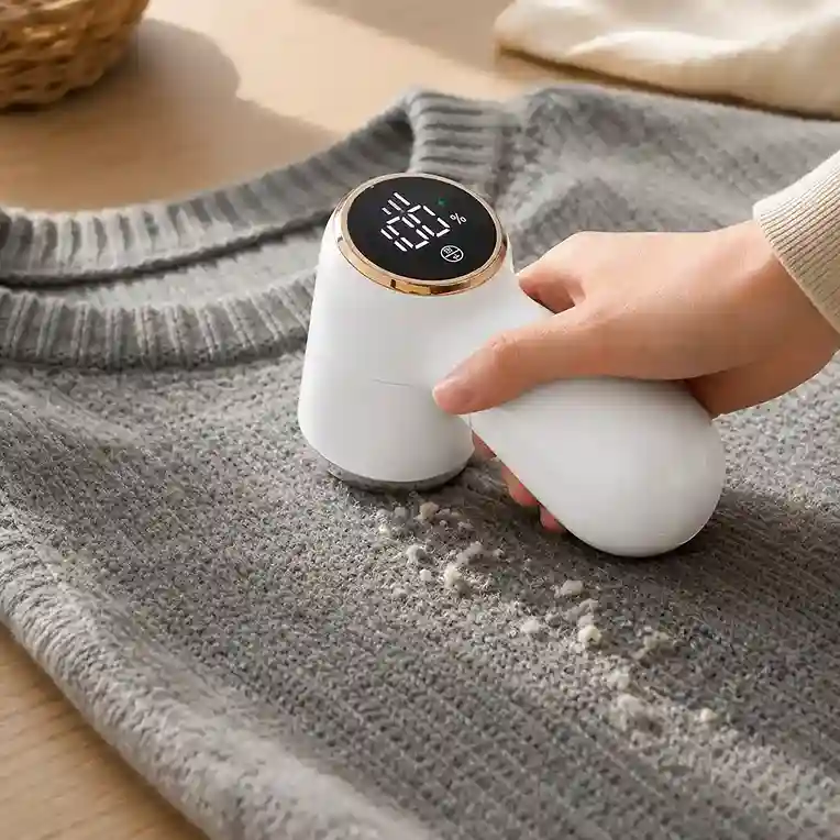 NoFuzz electric fabric shaver